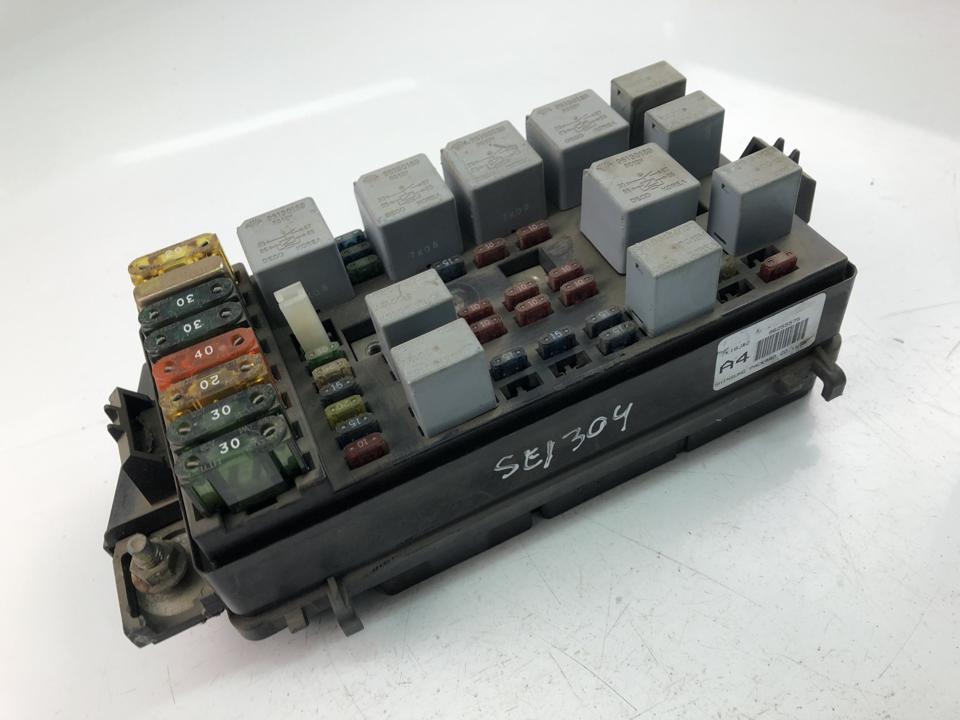 DAEWOO Nubira J150/J190 (2000-2003) Poistková skrinka 96255575 23473487