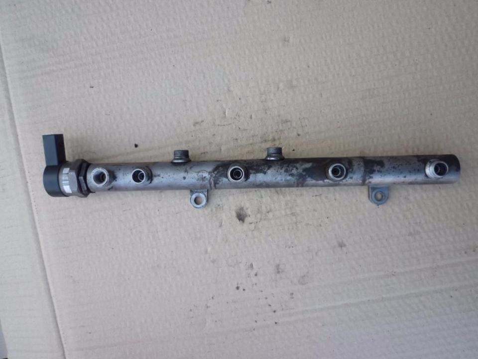 AUDI A8 D3/4E (2002-2010) Топливная рейка 057130090H 23163457