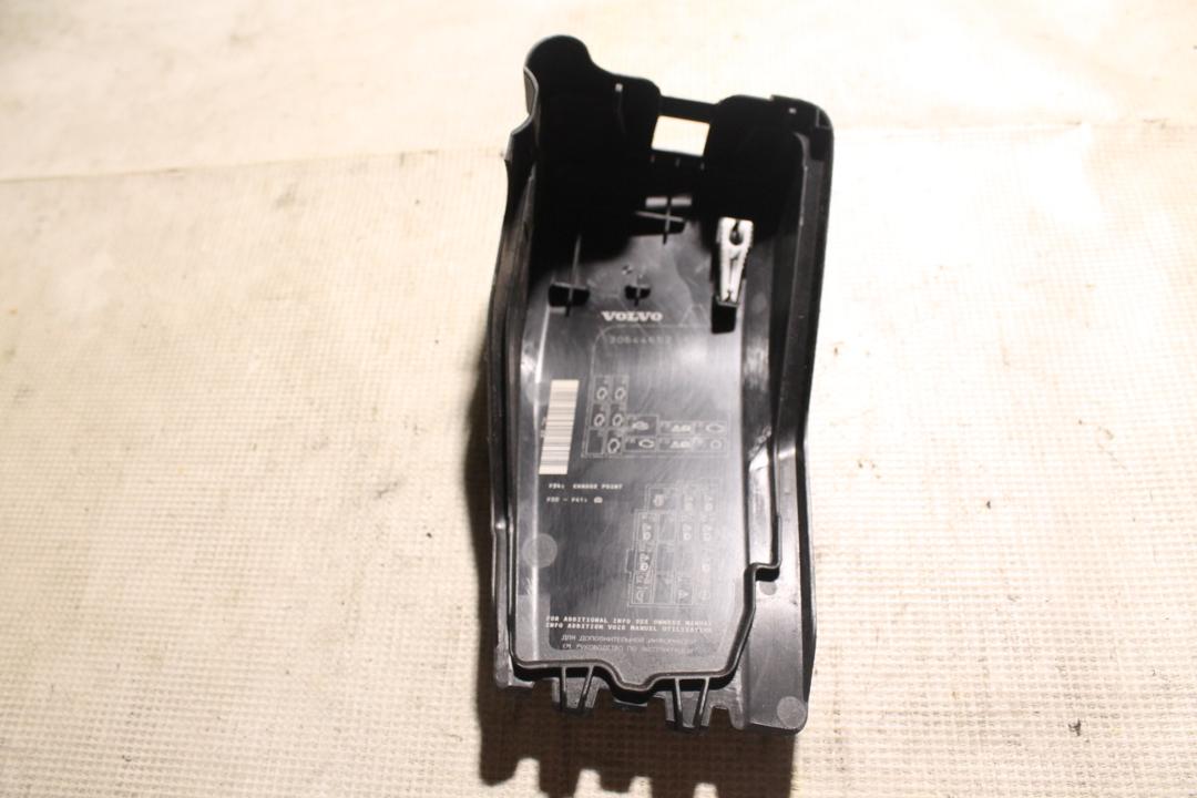 VOLVO S60 2 generation (2010-2020) Saugiklių valdymo blokas 30644652 ...