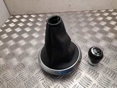 Nissan 969356PA2A JUKE (F16) 2020 Couvercle de levier de vitesses - Image 1