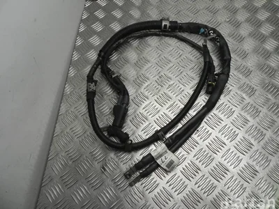 Mercedes-Benz A 166 440 97 35 / A1664409735 GLE (W166) 2016 Fils du compartiment moteur - Image 1