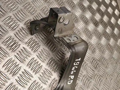Gebrauchtes Original Volkswagen 2K7821136 Caddy V 2021 Halter für Kotflügel rechts - Bild 1