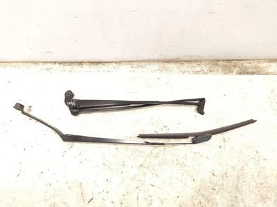 Maserati QUATTROPORTE V 2010 Bras d'essuie-glace complect - Image 1