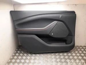 Ford USA LJ8B-R28903, LJB8-R060B01-A / LJ8BR28903, LJB8R060B01A Mustang Mach-E 2022 Panneau de garniture de porte