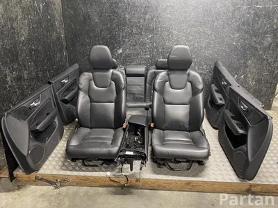 Volvo V60 II Cross Country (227) 2019 Sitze komplett Türverkleidung Armlehne  - Bild 1