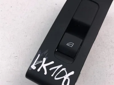 Volvo 31456060 XC40 2021 Bouton de lève-vitre Right Rear - Image 1