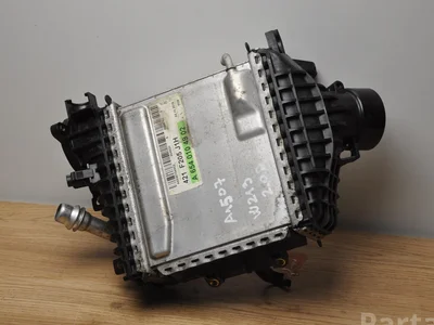 Mercedes-Benz A6540104902 E-CLASS (W213) 2016 Radiateur Refroidisseur d'air comprimé intermédiaire - Image 1