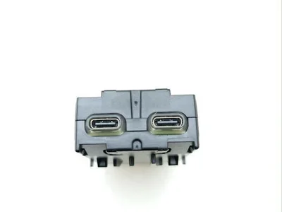 Mercedes-Benz A2238201606 EQE V295 2023 Input device USB - Image 1