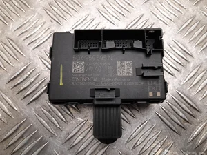 Škoda 5Q4 959 595 N / 5Q4959595N SUPERB III Estate (3V5) 2020 Unité de commande pour porte Left Rear