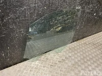 BMW 2 U06 Active Tourer 2022 Стекло двери спереди слева