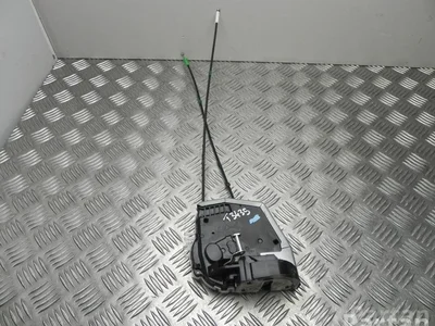 Toyota MD-4 / MD4 YARIS (_P13_) 2016 Serrure de porte Left Front - Image 1