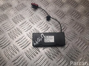 XPeng 8630700ED2 P7 2025 Усилитель антенны