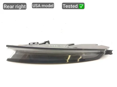 Porsche 9J1.945.208.F / 9J1945208F Taycan 2021 Feu arrière USA - Image 1