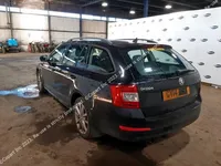 14 Octavia 4x4 juoda - Vignette 4