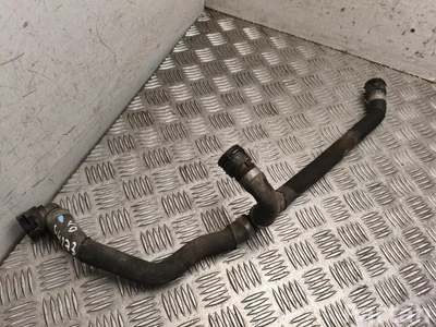 Gebrauchtes Original Mercedes-Benz A4475018400 EQV (W447) 2020 Kühlmittelleitung - Bild 1