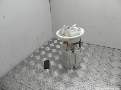 Ford BV61-9H307-JA / BV619H307JA FOCUS III 2014 Unité d'alimentation en carburant - Image 1