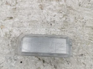 Peugeot e 208 2021 éclairage