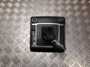 Volkswagen 2H0 863 681, 2H1 713 203 C / 2H0863681, 2H1713203C AMAROK Platform/Chassis (S1B) 2017 Couvercle de levier de vitesses