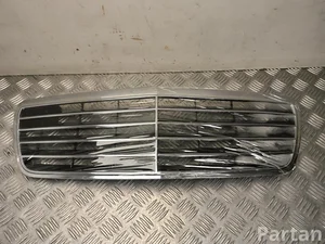 Mercedes-Benz E-CLASS (W210) 2003 Kühlergrill