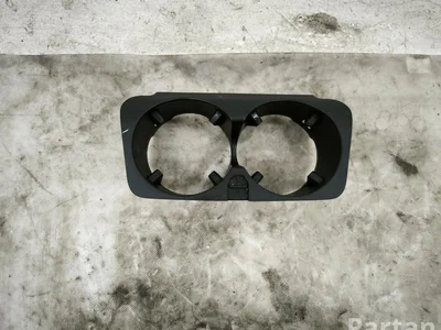 Mercedes-Benz A2056800691 C-CLASS (W205) 2015 Porte-gobelet - Image 1