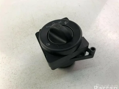 Mercedes-Benz A9065450204 CITAN Box (415) 2015 Interrupteur de lumière - Image 1