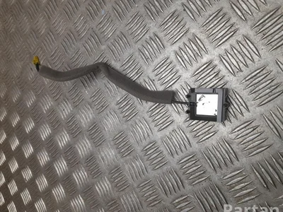 Tesla 1047863-00-C / 104786300C MODEL X 2019 Antenne - Image 1