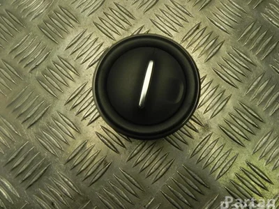 Dacia 687607797R SANDERO II 2017 Évent - Image 1