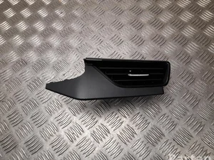 Škoda 656 819 702 H / 656819702H Kamiq 2022 Évent Right Front