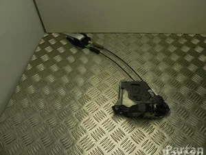 Toyota D4 PRIUS (_W3_) 2010 Serrure de porte Right Front