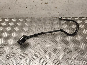 Mercedes-Benz A 297 820 27 01 / A2978202701 EQE SUV (X294) 2023 Périphérique d'entrée USB