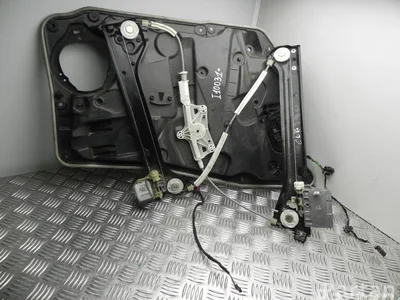 Mercedes-Benz A 117 720 0279 / A1177200279 CLA Coupe (C117) 2014 Lève-vitre Right Front - Image 1