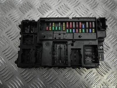 Ford JU5T-15604-BFG / JU5T15604BFG MONDEO V Hatchback 2018 Boîte à fusibles - Image 1