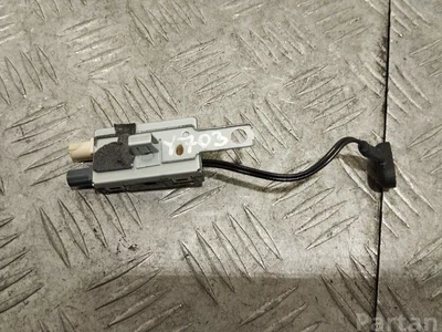 Tesla 100479300D MODEL S 2013 Amplificateur d'antenne - Image 1