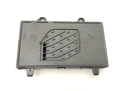 Mercedes-Benz A1779003709, A1779011506, A1779021619 EQB (X243) 2023 Bouton de chargement sans fil - Image 1