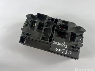 BMW 518967010C X5 (E70) 2012 Boîte à fusibles - Image 1