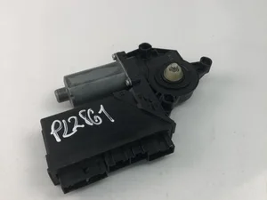 Audi 8E0959802E A4 (8EC, B7) 2006 Motor para subida de ventanas