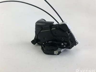 Toyota U31-11130 / U3111130 PRIUS (_W5_) 2015 Durų užraktas - Nuotrauka 1