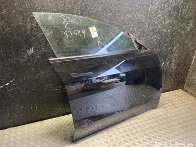 Tesla Model Y 2025 Porte Right Front - Image 1