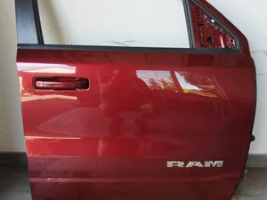 RAM 1500 CLASSIC Crew Cab Pickup (DS) 2020 Tür vorne rechts