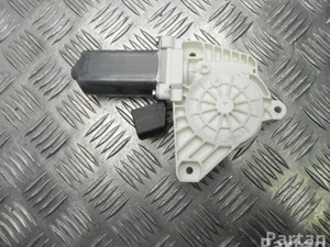 Mercedes-Benz A 207 820 05 42 / A2078200542 E-CLASS Coupe (C207) 2012 Moteur de fermeture de porte Right Front