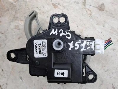 Hyundai D267CWFAA01 IONIQ (AE) 2022 Moteur de réglage pour volet de régulation - Image 1