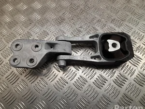 Lexus LBX 2025 Support moteur