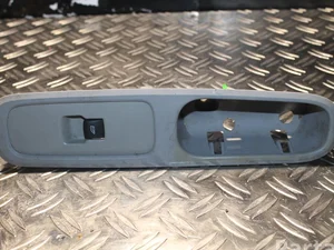 Volvo 9466562 C70 II Convertible 2008 Bouton de lève-vitre Right Front