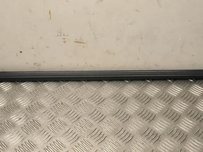 BMW 51 32 8 402 555 / 51328402555 X5 (E53) 2006 Pokrywa ramy okna z przodu - Zdjęcie 1