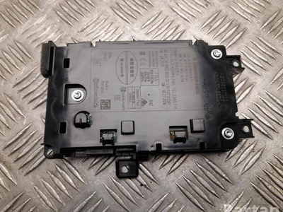 Mercedes-Benz A 213 900 69 11, A 213 901 10 07, A 213 902 18 09 / A2139006911, A2139011007, A2139021809 E-CLASS T-Model (S213) 2019 Bouton de chargement sans fil - Image 1