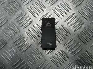 Mercedes-Benz A 207 905 37 00 / A2079053700 E-CLASS Coupe (C207) 2011 Commutateur multiple