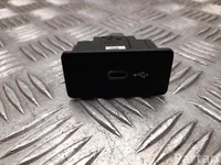 Volkswagen 3G5 035 726 B / 3G5035726B PASSAT Variant (3G5) 2021 Input device USB