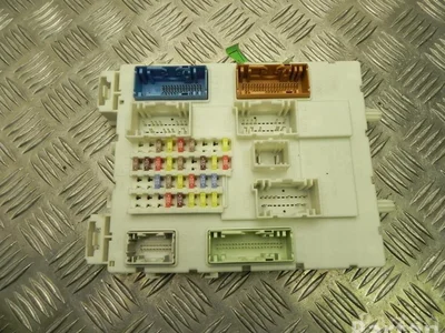 Ford AV6N-14A073-BE / AV6N14A073BE C-MAX II (DXA/CB7, DXA/CEU) 2011 Unité de commande de carrosserie BCM FEM SAM BSI - Image 1