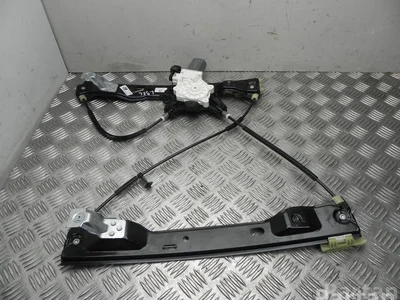 Ford BM51-A23200-BF / BM51A23200BF FOCUS III Box Body / Hatchback 2018 Lève-vitre Right Front - Image 1