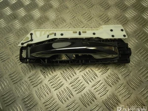 Mercedes-Benz A 222 767 02 00 / A2227670200 S-CLASS (W222, V222, X222) 2014 Poignée de porte